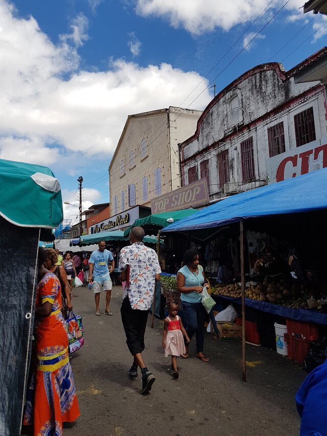 Le marché de Cayenne